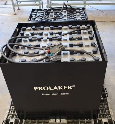 การเชื่อมต่อที่อ่อนนุ่มและยืดหยุ่นสำหรับรถยก TOYOTA แบตเตอรี่ลากจูงแบบปรับแต่งเองสำหรับตลาดอะไหล่ทดแทน 1500 รอบ