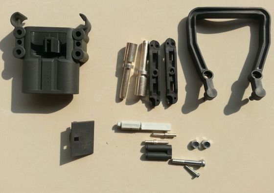 EC80 เครื่องเชื่อมเครื่องชาร์จแบตเตอรี่กันกรด เพศชาย เพศหญิง ด้วย ISO/TS16949