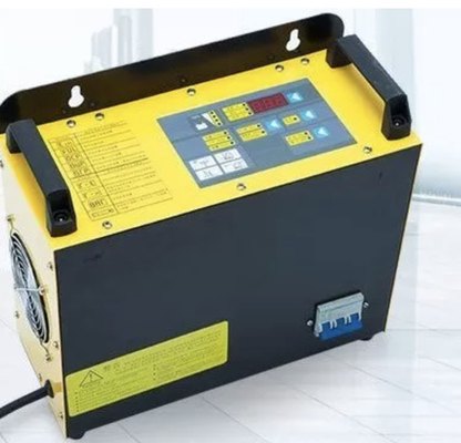 ความทนทานสูง 48V 150A เครื่องชาร์จแบตเตอรี่ยกยก 3 ขั้นตอน ความถี่สูง