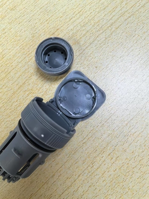 PP Forklift Float Vent Plug 75/92mm สําหรับการระบายอากาศของแบตเตอรี่ที่ปลอดภัยและมีประสิทธิภาพ