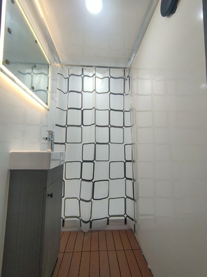 ราคาประหยัด กลางแจ้ง สนับสนุน 2Stalls ห้องน้ําสาธารณะ ห้องน้ํา Porta Potty Trailer