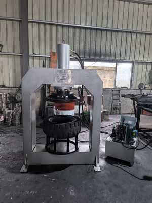 เครื่องกดยางแข็งแบบไฮดรอลิก สแตติกแข็งแรง 120 ตัน