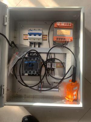 เครื่องปรับ / ถอนยาง 500 ตัน เครื่องปัดยางแข็ง 11KW 480V พร้อมเครื่องแปลง CHINT เครื่องตัดและเครื่องติดต่อ